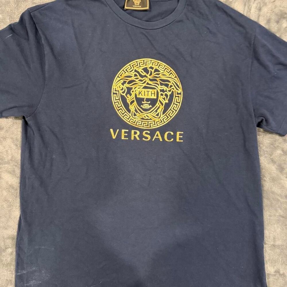 Versace Men's Navy and Blue T-shirt